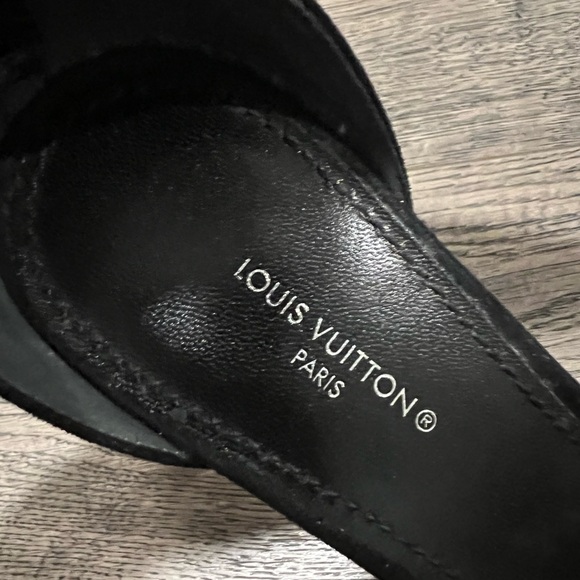 🧊💍🖤Louis Vuitton Appeal Sandlas Heels 🖤🧊💍 - Picture 8 of 9